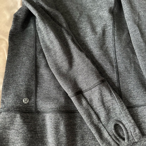 Lululemon Stride Jacket Size 4 - Picture 8 of 10